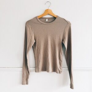 KOTN > Fitted Long Sleeve